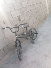 بس يحتاج تايرات 2