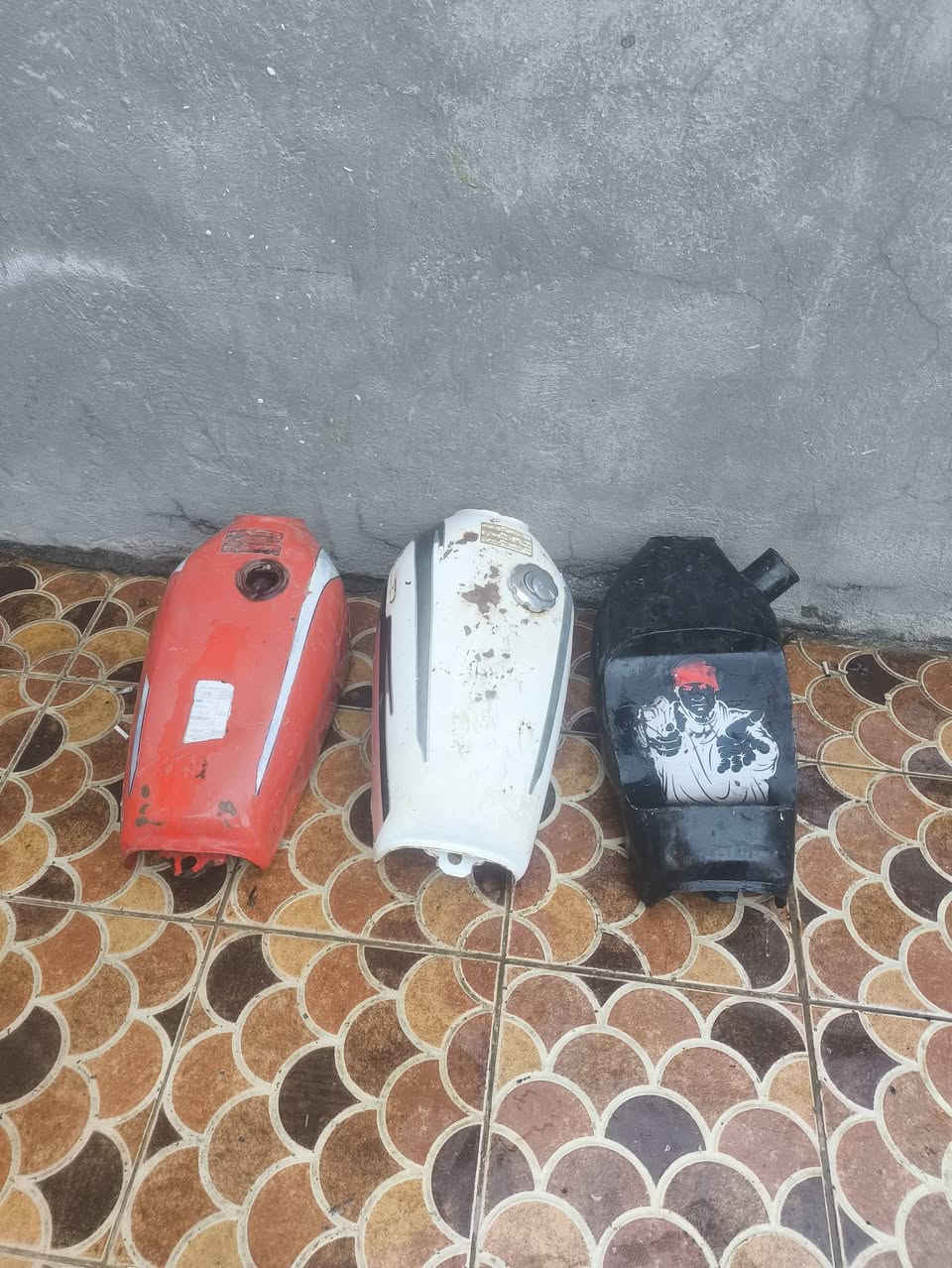 غراض تفصيخ كلمن وسعره مكاني رفاعي ولغراض لبلفيديو تعميره كامله وبعد وياهن باتري ما مصوره المكينه شلامجه 22 كلهن ب 175 قفل ***********
