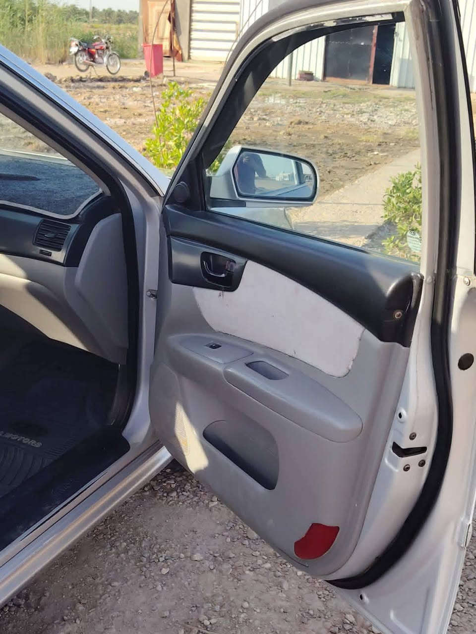 سلام عليكم كيا اوبتما ٩ خليجي بسمي
رقم بصره دولي مكينه ٢٠٠٠ دوش 

مواصفات عاديه جاهزه من كلشي

كفاله ضربه وصبغ وتبديل 

ملاحضات بسيطه 

حداده تبريد تخم تاير  

مكان الغراف ***********
