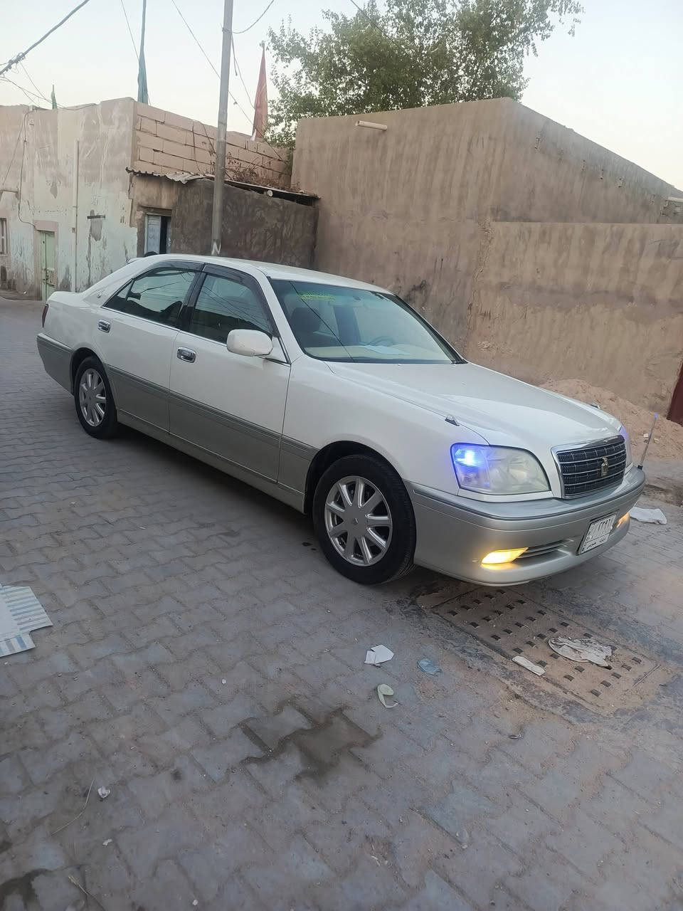 ملكه موديل 2003 ديفور زغير قرار48
رقم كركوك كفاله عامه من الكصه والاصوليات 

مدفوع كمرك وضريبه باقي بس رقم

حداديه جديده وتخم تاير جديد

كرستال اصل ٣ دكم 

تبريد خير من الله 

كشنات كهربائي برده خلفيه ups

السعر ١٠٣ وبيها مجال للشراي

مكاني نجف كوفه ***********
