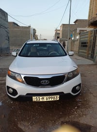 كيا سورنتو للبيع او مراوس حسب القناعة ٢٠١٣ مكينة ٦ رقم بغداد بسمي السي...