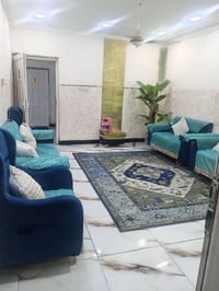 كنبة • نضيف • ساق مايله