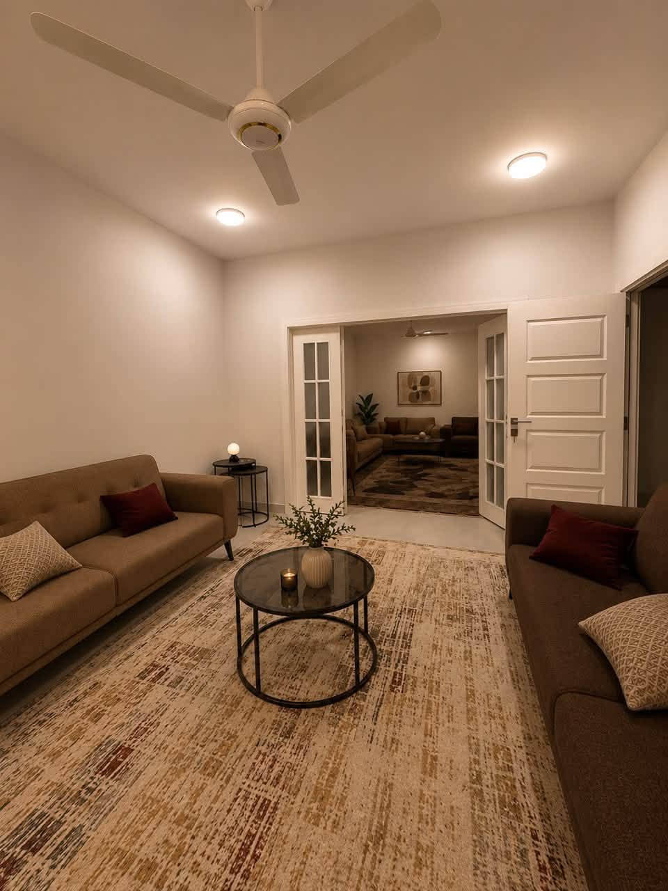 🏡✨ إعلان رقم 872 | فرصة سكنية فاخرة في كربلاء المقدسة ✨🏡

🔥 بيت للبيع في مجمع الغدير السكني – موقع مميز جداً

📍 الموقع: خلف المستشفى التركي – على الحزام الأخضر – قرب واحات العتبة العباسية المقدسة
📍 قريب من البوابة الجانبية للمجمع
📍 قريب من الحديقة وحديقة النافورة
📍 يبعد تقريباً 10 كم عن مرقد الإمام الحسين عليه السلام

🏠 تفاصيل الدار:
▪️ المساحة: 200 م²
▪️ طابقين
▪️ 3 غرف نوم
▪️ صالة
▪️ استقبال
▪️ مطبخ
▪️ حديقة كاملة 🌿
▪️ موقع هادئ ومميز داخل المجمع

🌟 مجمع الغدير السكني – مدينة متكاملة الخدمات
كل احتياجاتك قريبة منك وداخل المجمع:
🛒 أسواق تجارية
💈 حلاق
🥖 فرن صمون وخباز
🍽️ مطاعم
🥩 قصاب
💊 صيدلية
🏋️ جم رياضي
🏗️ إنشائيات
💳 منفذ كي كارد
🏫 مدرسة ابتدائية دولية
🕌 جامع
👶 روضة أطفال
🏥 مركز صحي

💰 طريقة البيع:
🔹 مقدمة: 182 مليون دينار
🔹 والباقي أقساط ضمن مبادرة المصرف العقاري
🔹 القسط الشهري: 350 ألف دينار
🔹 يتم تحويل الأقساط باسم المشتري

💵 أو البيع نقداً بالكامل: 245 مليون دينار

🔄 كما يقبل المراوس:
بيت بمساحة 150 م² فما فوق، جهة الجزيرة، بشرط طابو صرف.

✨ فرصة تجمع بين السكن الراقي، الموقع الهادئ، والخدمات المتكاملة… وبسعر وطريقة دفع مميزة جداً.

📞 للاستفسار والتفاصيل والحجز:
الظلال العقارية

📱 ***********
📱 ***********
📱 ***********

📍 موقعنا: كربلاء المقدسة – حي الحسين – شارع المصلحة
