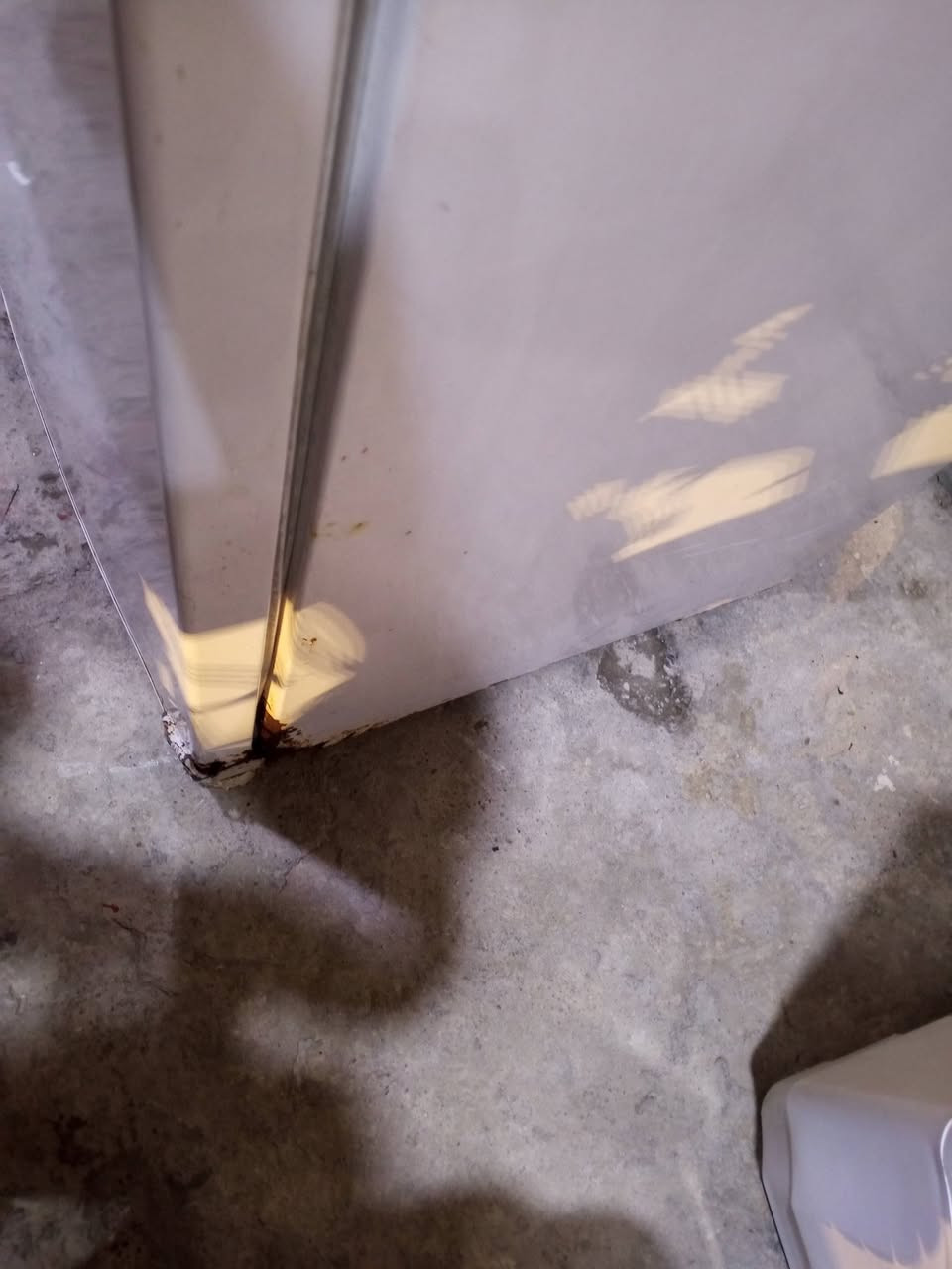 ثلاجه ارجلك شغاله شرط بس بيه عيب خياس بل باب واضح بل صوره لسعره 125 بيه مجال عنوان كركوك ***********
