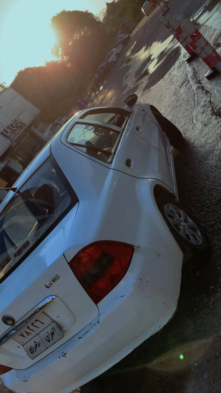 سيارة جيلكي (Geely CK) للبيع
 الموديل: 2009
 المحرك والجير: جديدان بالكامل
 طقم المحور الأمامي (السينكي): جديد
 السعر والملاحظات:
 السعر: 30 ورقة (3,000 دولار)
 توجد غرامة مرورية على السيارة، وسيتم خصم مبلغ الغرامة من السعر النهائي مع مراعاة ومساعدة في السعر.
 رقم تواصل واتساب 
***********
