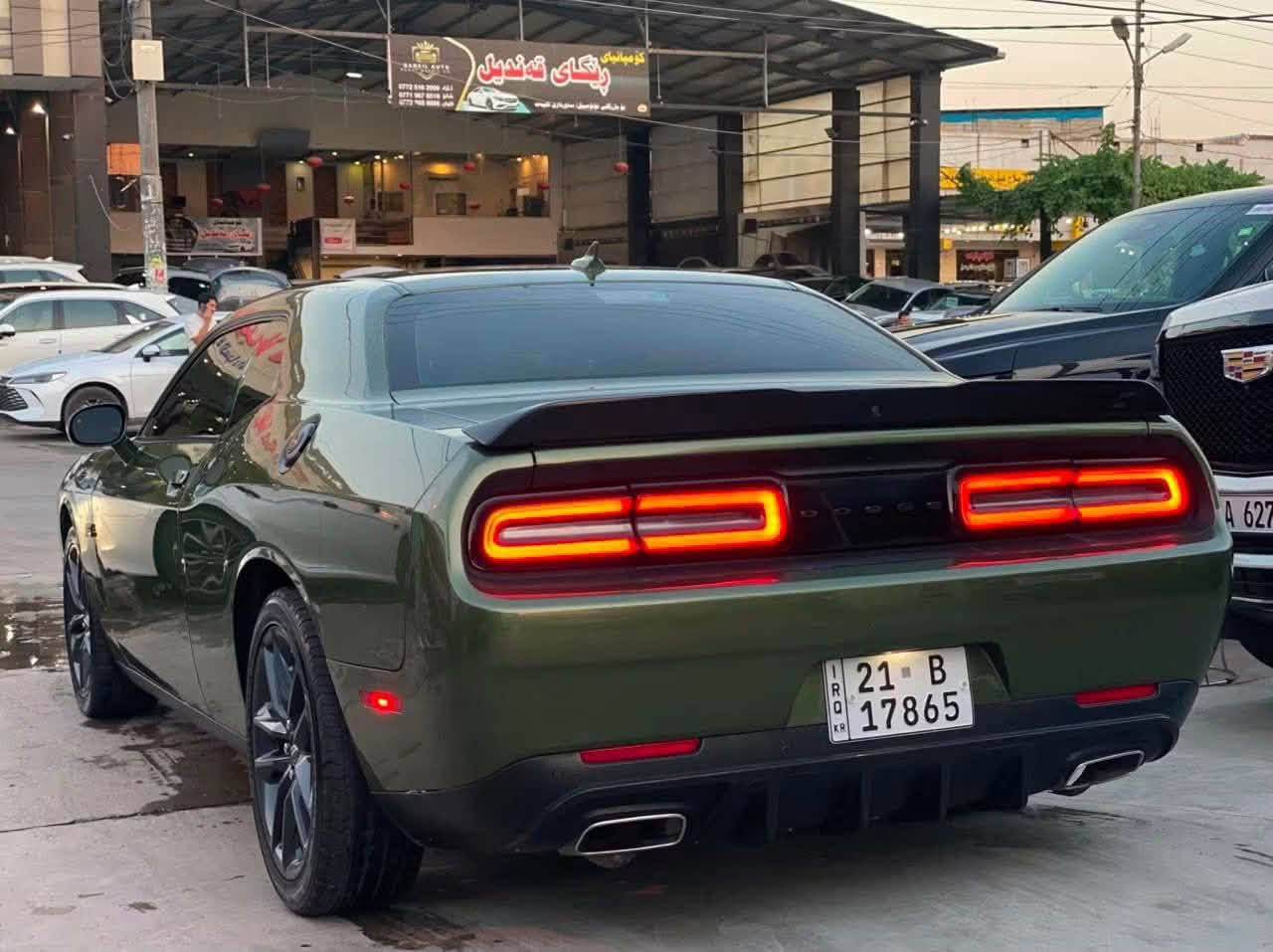 سلام عليكم چالنجر موديل 23 اخر اصدار بل جالنجر sxt فول مواصفات للاخير السعر بلااااش 168 للبيع او الامراوس بجيب او سيارة عالية 

مواصفات السيارة فتحة بصمة شاشة كبيرة تشغيل عن بعد صوت كزوز رياضي كشنات حظن رادارات امامية خلفية جانبية قطعتين تبريد السيارة فول مواصفات ما بيها صبغ عدا البنيد والدعامية والباقي كفالة من الصبغ وكفالة كير ومكينة حادثها موجود بالمنشور هو والسونار شوفه زين واتصل مكاني بغداد ***********
