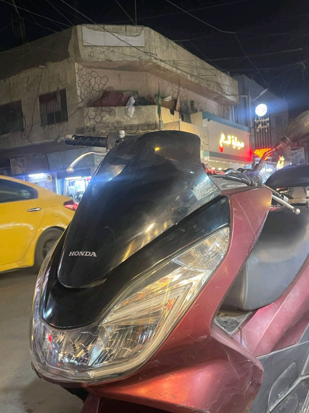 للبيع بي سي اكس pcx جيل ثاني ياباني GF جي اف اعلى فئه ياباني لون احمر ماروني 
ماشيه 40.000 اربعين ألف 
كلجات نضيفه 
نوزل نضيف 
تايرات امامي خلفي نظيفه جدد 
الدراجه برغي مامبدل بيها 
على وضع شركه 
مكينه كفاله كفاله كفاله 
يحتاج الها غسله فقط 
عنوان بغداد الكرخ الثالثه الحريه السلام 
السعر المطلوب 14 وبيها مجال 
***********
