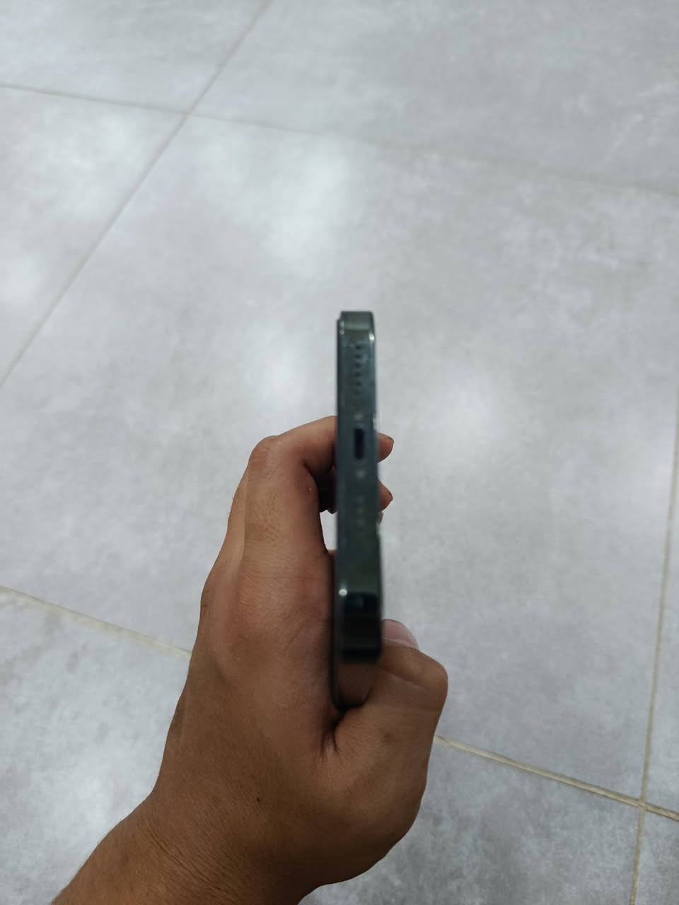 السلام عليكم
ايفون 13برو ماكس للبيع 

الذاكره 256

البطاريه 84

امريكي شريحه وحده 

الجهاز نضيف جداً فقط يوجد شخط بسيط موضح بلصوره مامأثر الباقي مكفول
السعر:650 وبي مجال 

المكان بغداد الغزاليه 

للتواصل خاص او علرقم *********** متوفر واتساب
