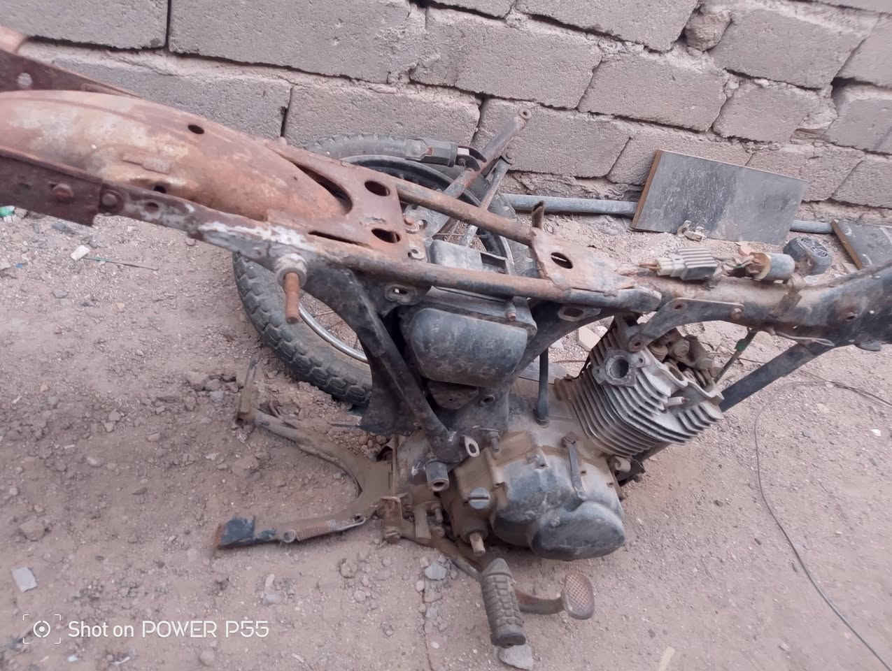 سلام عليكم شاصي نامه ادوات  ويا مكينه كايمه السعر 150 وبيهن مجال مكاني البصره الزبير رقم *********** بدون اتصال فقط واتساب
