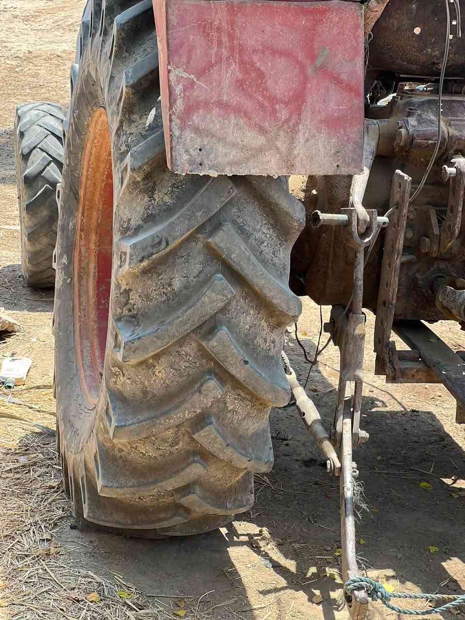 مكينه عنتر بدون المكان الديوانيه عفك السعر خاص مكينه جاهزه كهربائيات جهاز رفع تايرات جدادالمحرك بي شويه ضعف  غيره جاهزه الاتصال علرقم ***********
