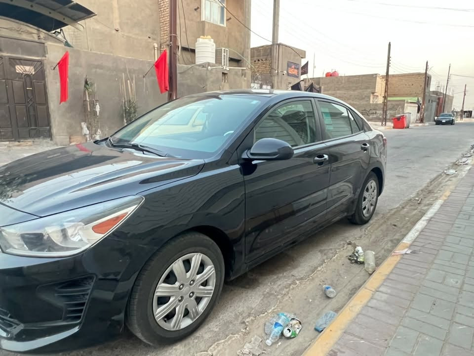 كيا ريو موديل 2023 مرقم مثنى معوقين ماشيه 38 وكاله عامه انطيك  بيه بارد بجاملغ فقط كفاله باقي سياره  السعر 110 وبيه مجال رقم الهاتف ***********
