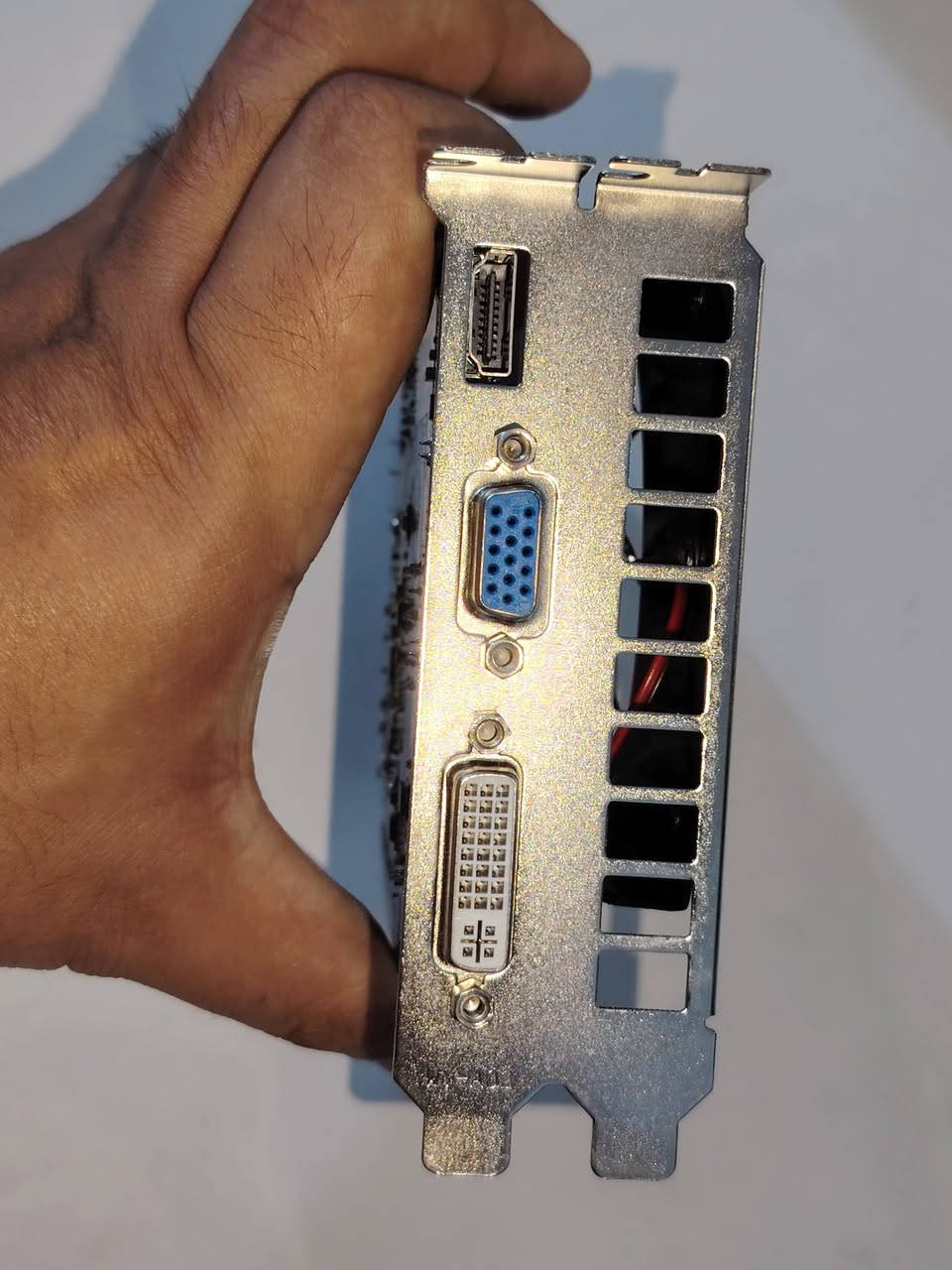 8 جيجا DDR4 • رايزن 5 3400G • راديون HD7600