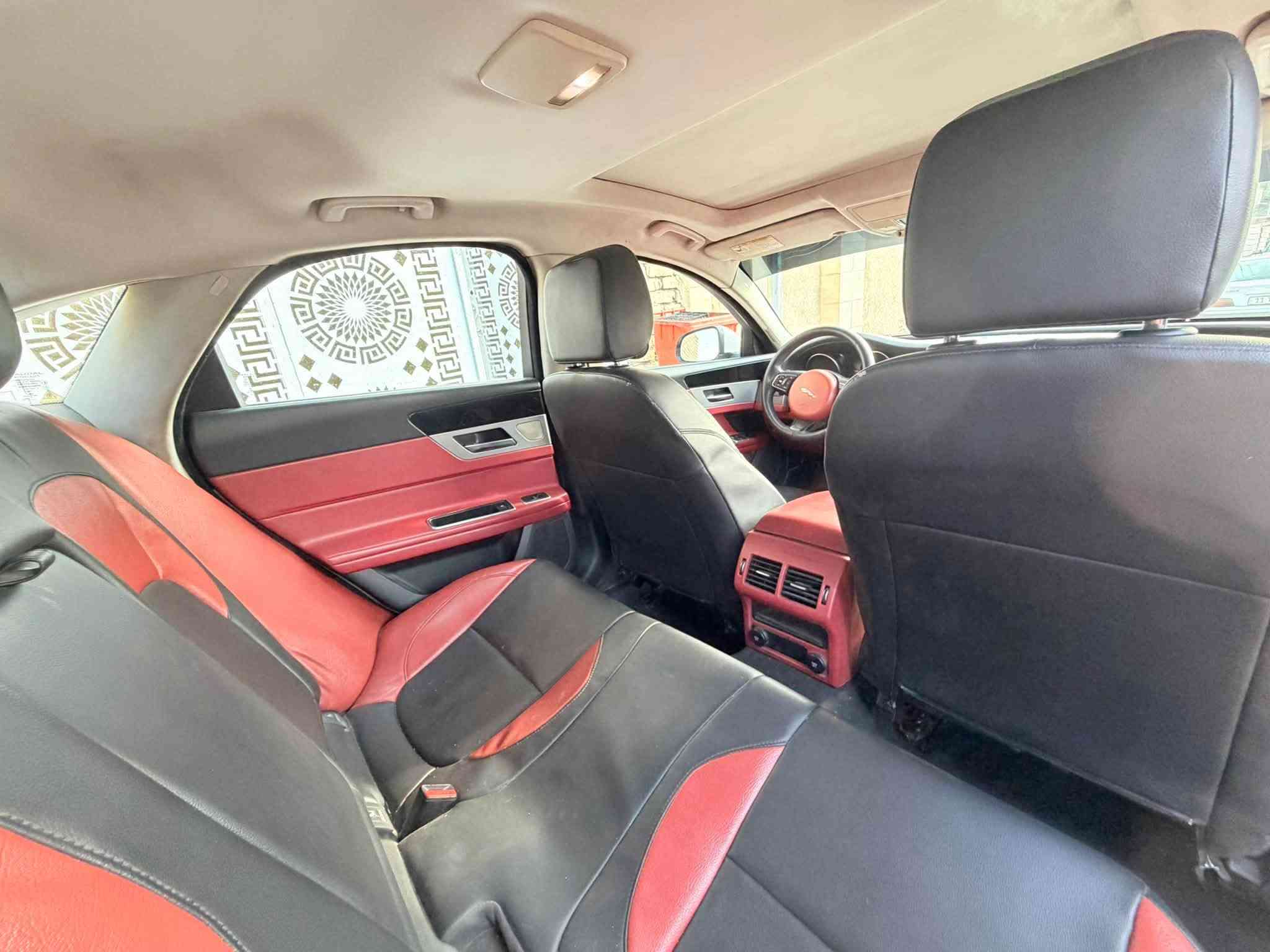 جاكور XF • ٢٠١٨ • ٧٧٠٠٠ كم