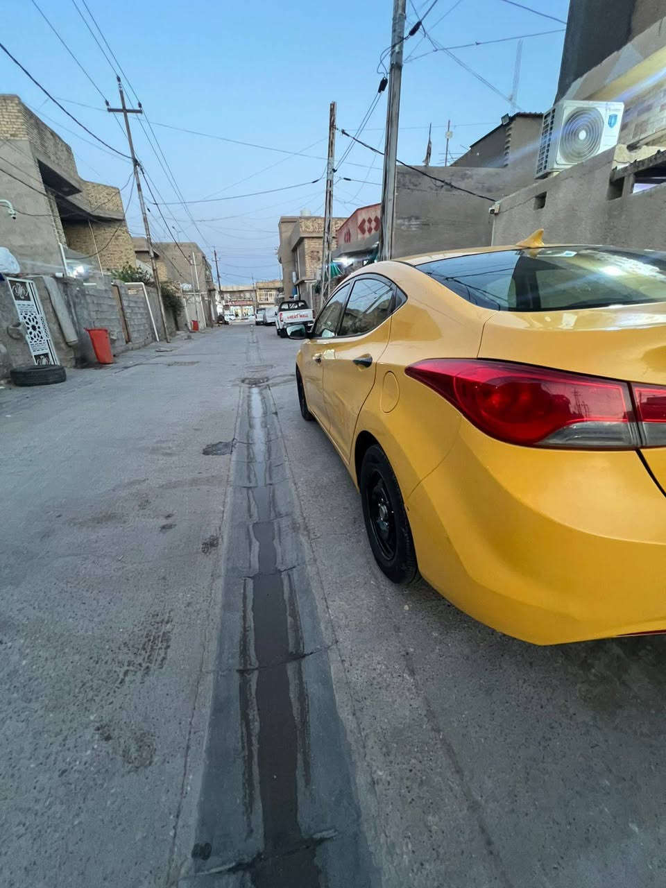 النتره ١٣ أمريكي بيه جاملغ وبنيد محرك ١٨٠٠ رقم واسط سياره جاهزه وحلوه ماعايزه برغي كبل لشغل مكاني كوت سعره ٩٠ وبيه مجال قليل حك ***********
