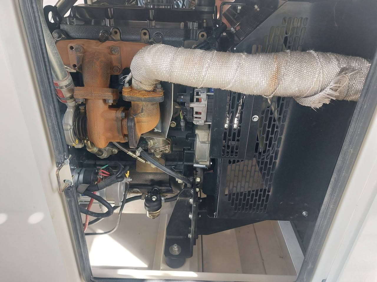 مولد 60KVA غدار للبيع مشتغله ٣٠٠٠ساعة على وضع الشركة
للإستفسار على الرقم ***********
