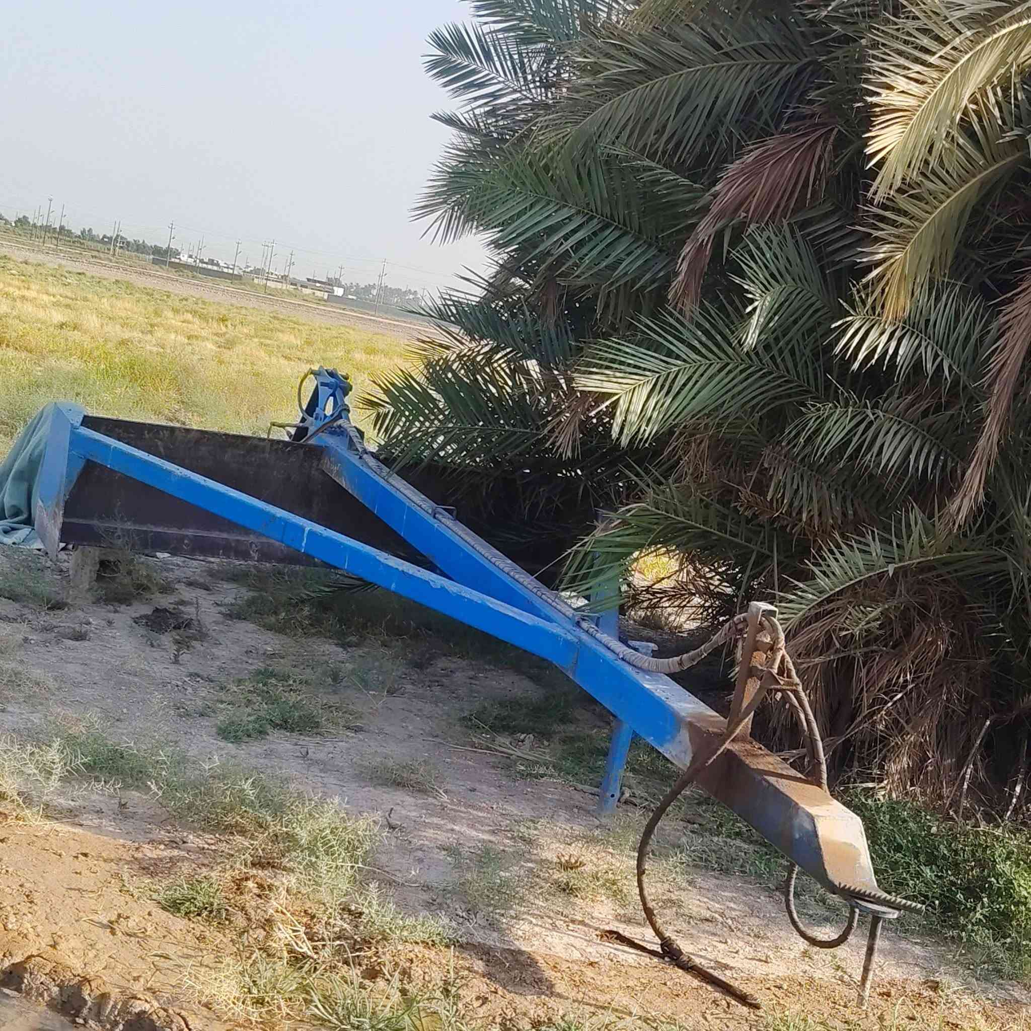 سلام عليكم  للبيع   فدان ومعدلان  المعدلان مامشتغل 70 دونم   والفدان ترويساتة جدد  الفدان بي كسرين ومضحات  بل صور  واي ستفسار اكثر اتصال علا رقم ***********. ***********
