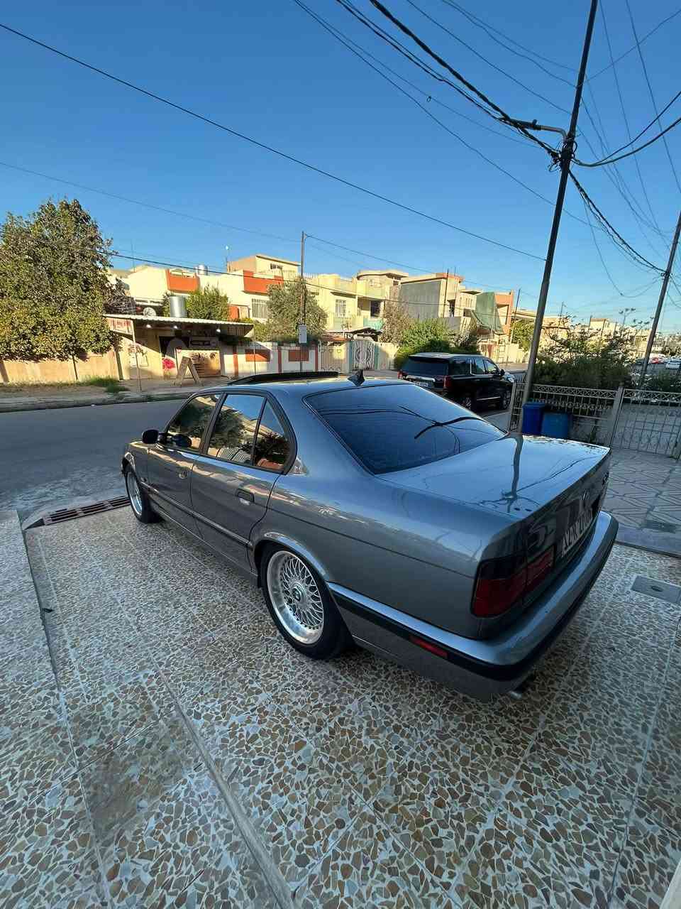 السلام عليكم
BMW 540 V8 1993
اخوان السياره اصل 40سنويه وبليته  مكينه وكير كلا شرط تبريد ثلج ماشاء الله تخم امامي خلفي كلا جديد تخم تاير جديد ويل BBSحجم 17اصلي 
دعاميات M
دوسات M
دركه M
سلايت وسقف كنتاره 
بجم عريض اصل السياره 
دبل ايرباك بلادي شغال ودبل جكمجه وصاج ملكي 
كشنات جدد مغلفات لايت زينول مصبوغه جماليه صبغتها كلش حلوه صفاحها موس بيها طخه كلش خفيفه بلبدنه ولامبينه 
ABSشغال 
السياره دينار متصرف عليها وب اسمي وهزه جديده مكانها حي السكر اخوان الموشراي ليراسل كلشي تلكه بلسوك حتا ب20 السياره مالجنيه مو مالبيع وشره السعر 88
***********
