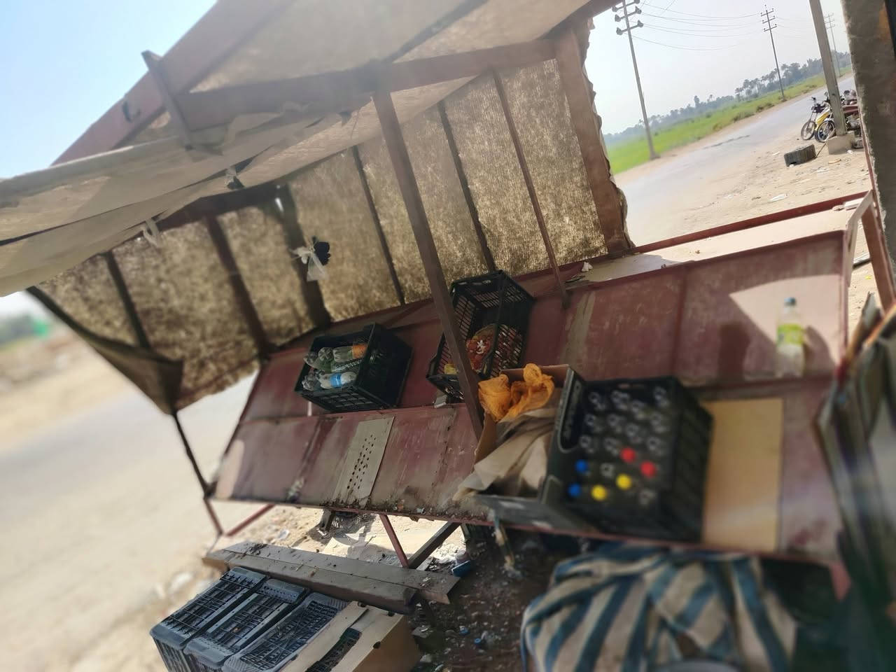 السلام عليكم ميز مخضر للبيع   مكاني ديوانيه/مهناويه
***********
