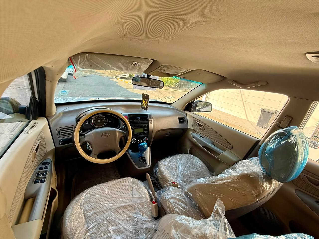 سلام عليكم 
توكسون
موديل ٢٠١٠
سيارة مكفولة كفالة عامة عامة عامة
من البارد والصبغ والتبديل والحالوب 
مكفولة من كول شي
كير مكينة تبريد مكفولات
تخم تايرات جدد
سنوية جديدة
سيارة احلى من الصور 
تحويل مباشر
مكاني اربيل
سعر ١١٧ $$$
***********
***********
—————————-
سلاو 
توكسون
٢٠١٠
ساردة كوت وبوياغ وتةزرة بةشةرت
سةيارةكة كير مةكينة وتةبريد بةشةرت
سعري ١١٧$$$
شوين هةولير
***********
***********

