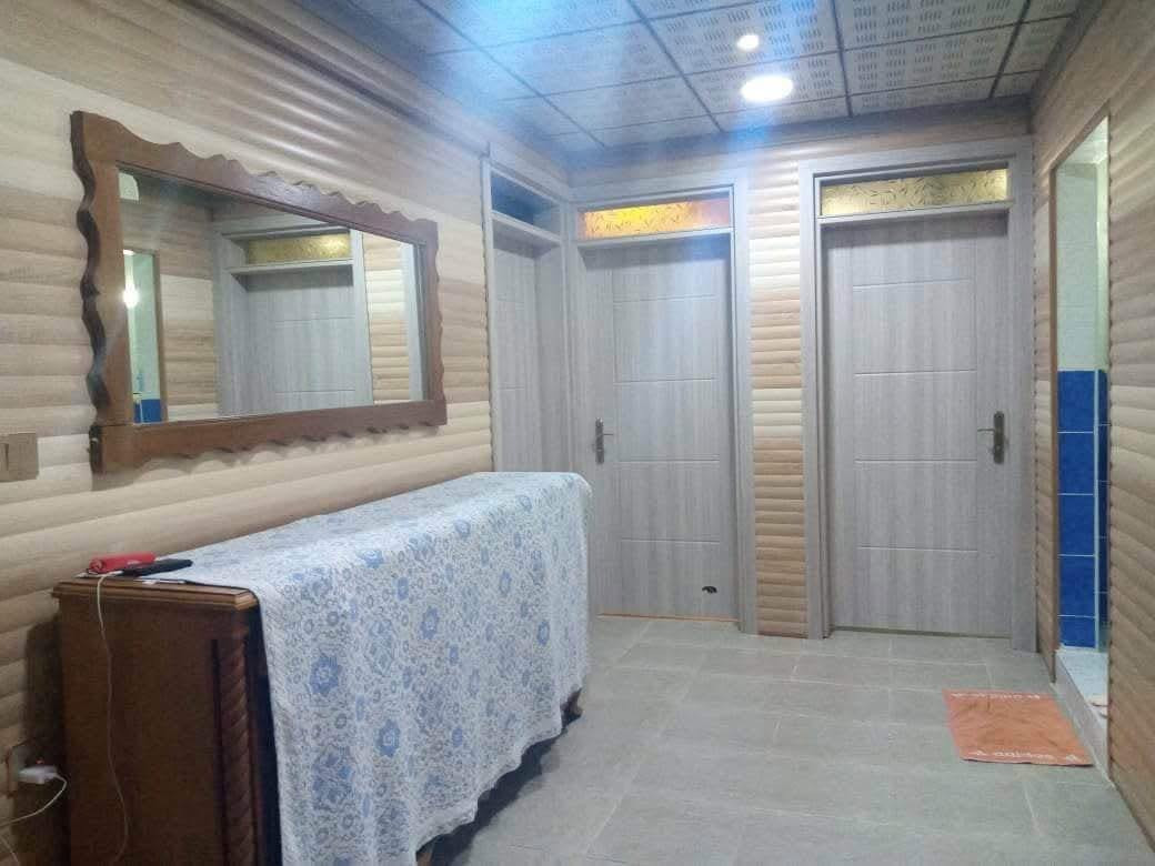 3 دفاتر و 65 للبيع مجمع شاهان ستي 
128 متر غرفتين حمامين بلكونتين مطبخ 
للاستفسار اكثر ***********
