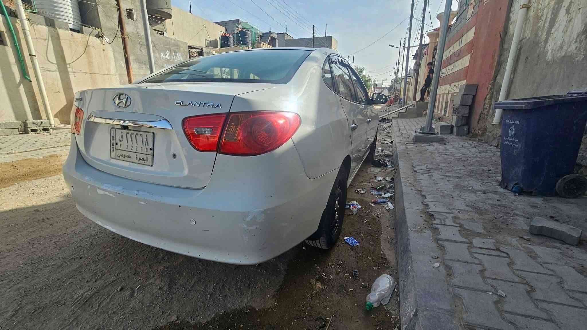 السلام عليكم
النترا ٢٠١٠ خليجي رقم بصرة بأسمنة 
كفالة ضربة وصبغ وتبديل ومعجون 
.. التقرير موجود بالصور.. بارد بخشم المدكر فقط
تخم تاير جديد
 باتري جديد 
تبريد تدفئة
  شاشة كامرة 
تحكم استيرن جهتين بس مارابطي بالشاشة
  مكينة ١٦٠٠ امبدلة ولف فقط
حدادية نص ونص..
 موجودة بالبصرة الحيانية .. السعر 100 وبي مجال قليل
***********
***********

