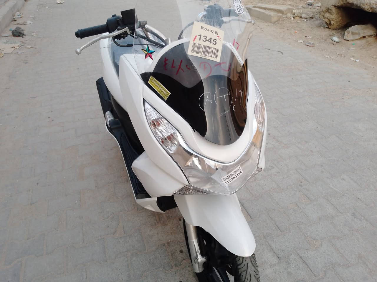 PCX • جيل اول • ابيض