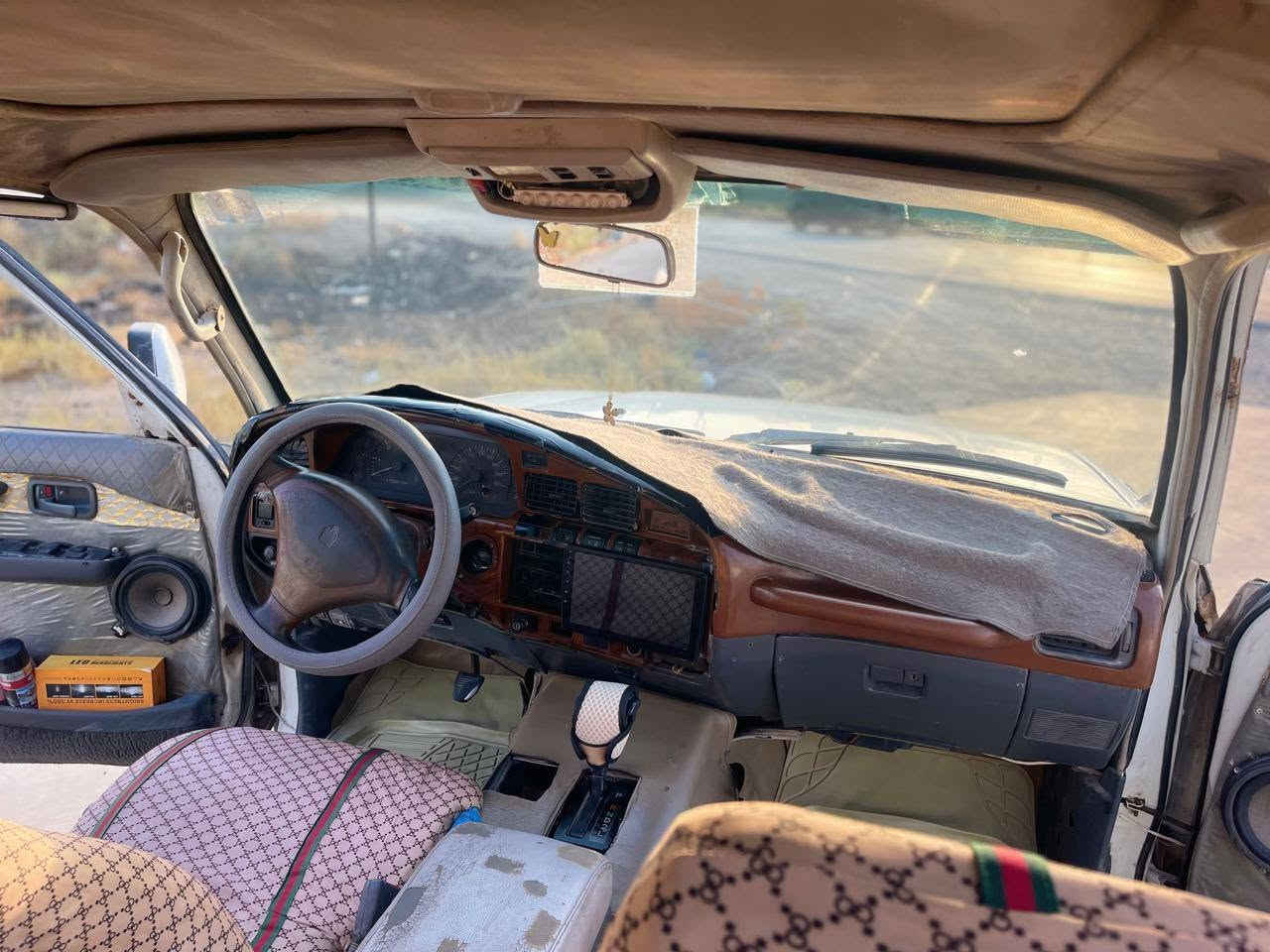السلام عليكم 
لاندكروز ليلى علوي 
موديل 1991
رقم ذي قار دولي بأسمي 
كير محرك بطة كفالة 
السعر 45 وبيها مجال 
العنوان ديالى جديدة الشط قرب مطعم سامان 
***********
