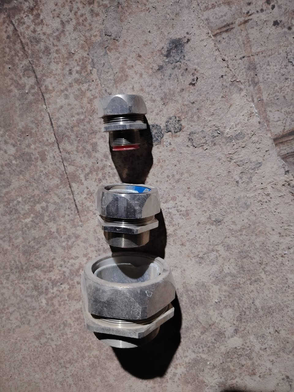للبيع زبين احجام مختلفه العدد  400قطع ابيع شلع مكان واسط الصويره السعر القطع  (الف دينار)  ***********
