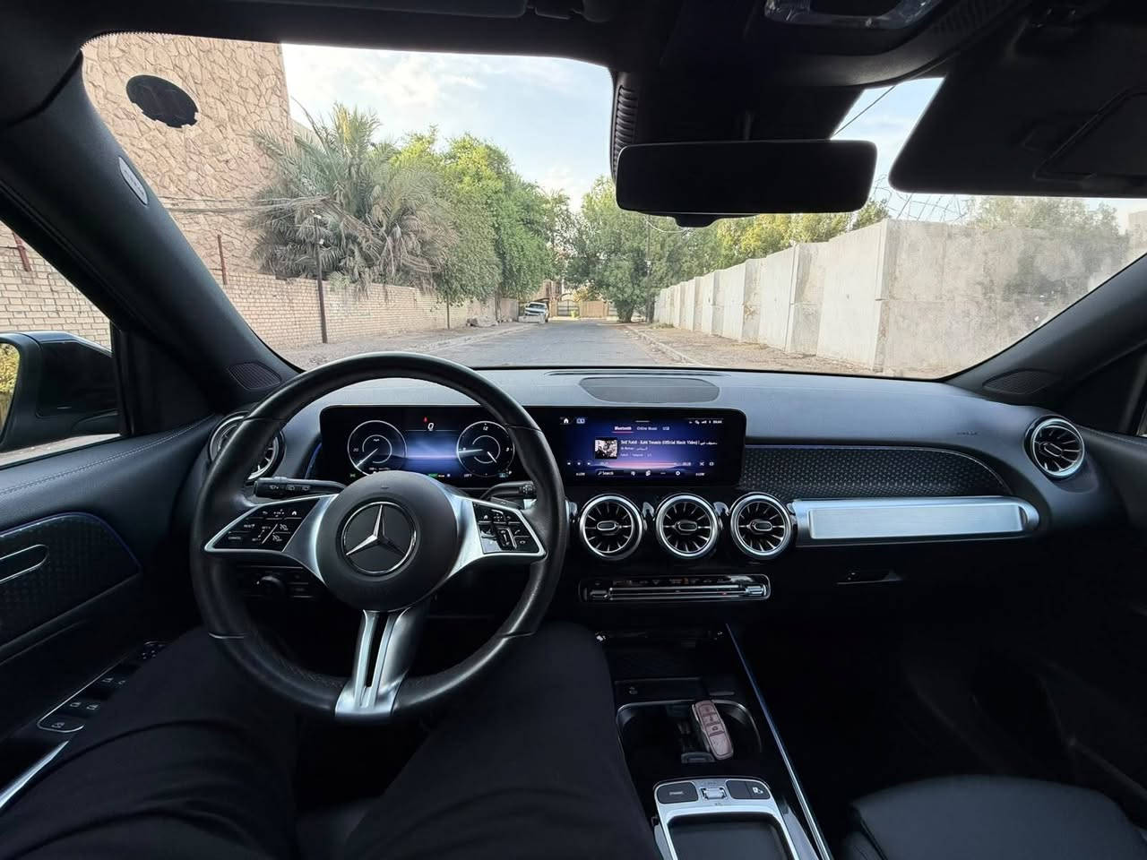لعشاق الفخامة والسواد مرسيدس EQB 250 كهربائية موديل 2024 فول كامل🖤

ال💎ـسعر🟥:: اكتب تم ويوصلك الرد خاص📮

سعة البطارية 66.5 kWh نوع Lithium-ion
تمشي لغاية 520 كم بالشحنة الواحدة
ماشية 8,000 فقط وبحالة الوكالة

المواصفات: حساسات أمامية وخلفية وجانبية
ذاكرة كشنات
كشنات جلد
إضاءة داخلية متغيرة
رادار أمامي وخلفي
عدادات ديجيتال متغيرة
تحكم ماوس بالشاشة
4 وضعيات قيادة
قيادة ذاتية

الحادث دعامية أمامية فقط مع ضربة خفيفة بحافة البنيد أثناء النقل والصور مرفقة
تصلحت وانصبغت على كدها
بدون إيرباك وبدون شاصي ومكفولة
السيارة بدون رقم 
وتنباع مرقمة بالكامل
المكان بغداد حي القاهرة

للتواصل ***********
