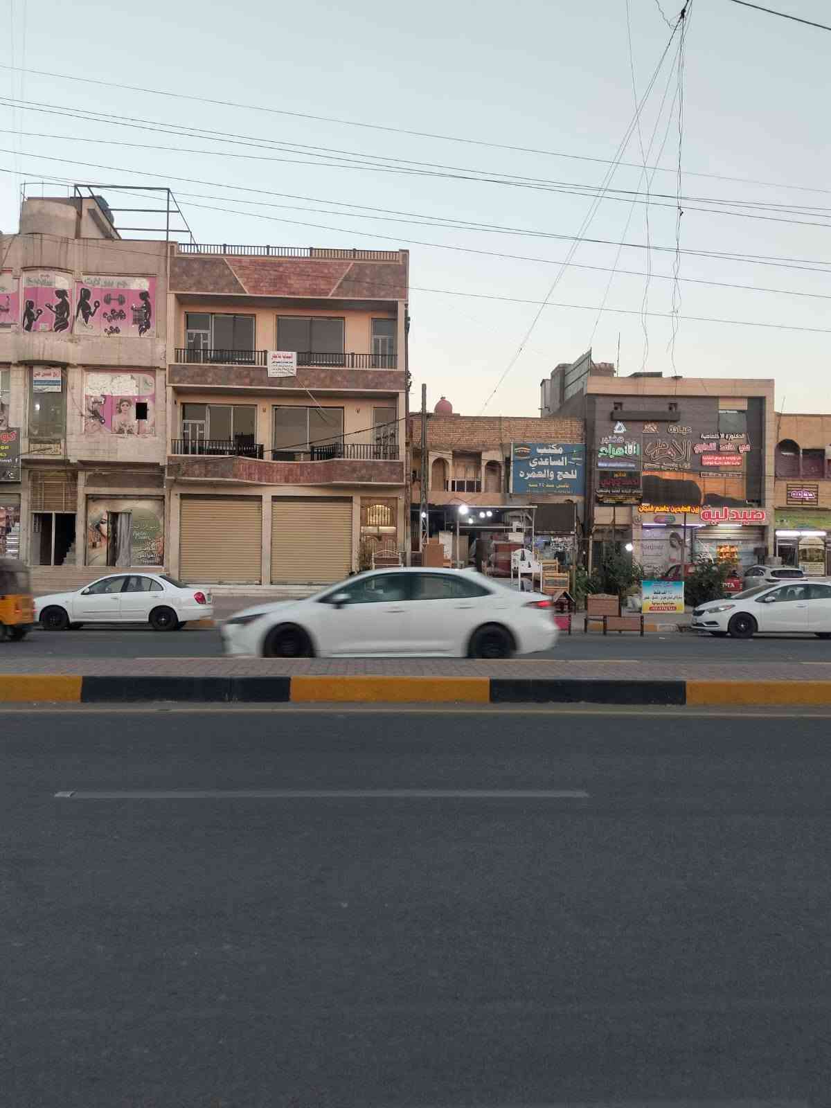 بناية على الشارع العام كاملة للإيجار الموقع : شارع الداخل قرب سوق الوحيلات
  
للاستفسار الاتصال على الرقم التالي *********** او المراسله عبر الواتساب
