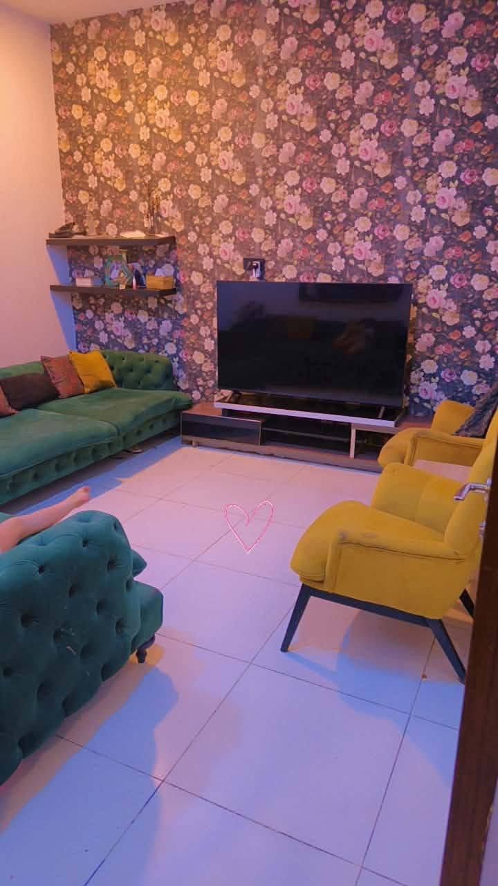 دار للبيع او المراوس بمساحة اقل الدورة حي دجلة يحتوي على ٣غرف وصالة وحمامين وحولي وحديقة داخلية للاستفسار الاتصال***********
