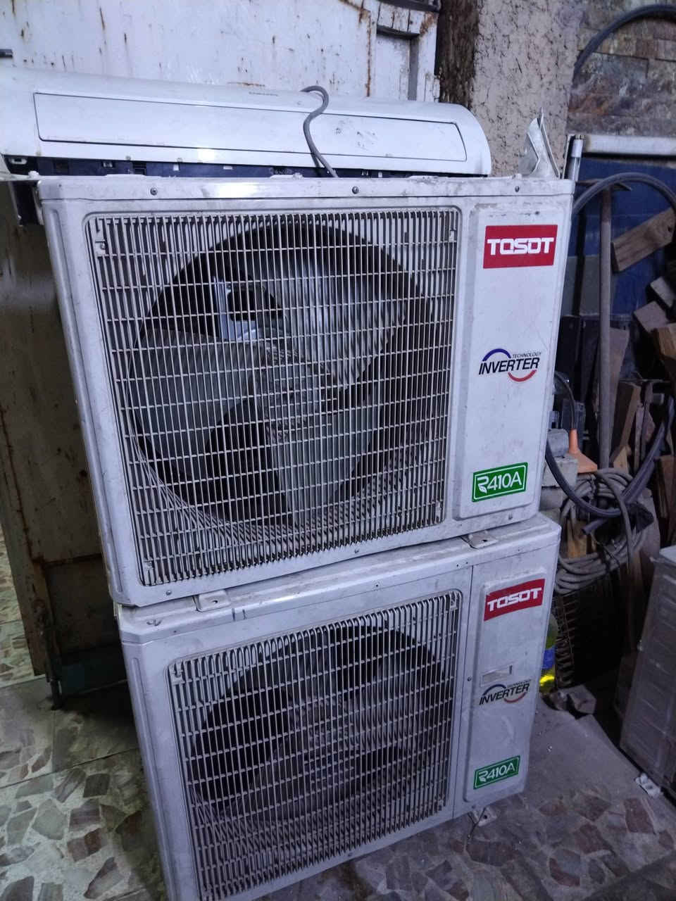 خارجيات توست طن ونص انفيتر موديل ١٨ و٢٠ و٢١ قطعتين مع الغاز كامل وقطعة بدون غاز شرط الشغل القطعة ب٣٠٠ بغداد حي البنوك ***********
