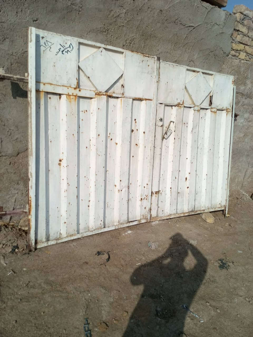 باب شارع • للبيع