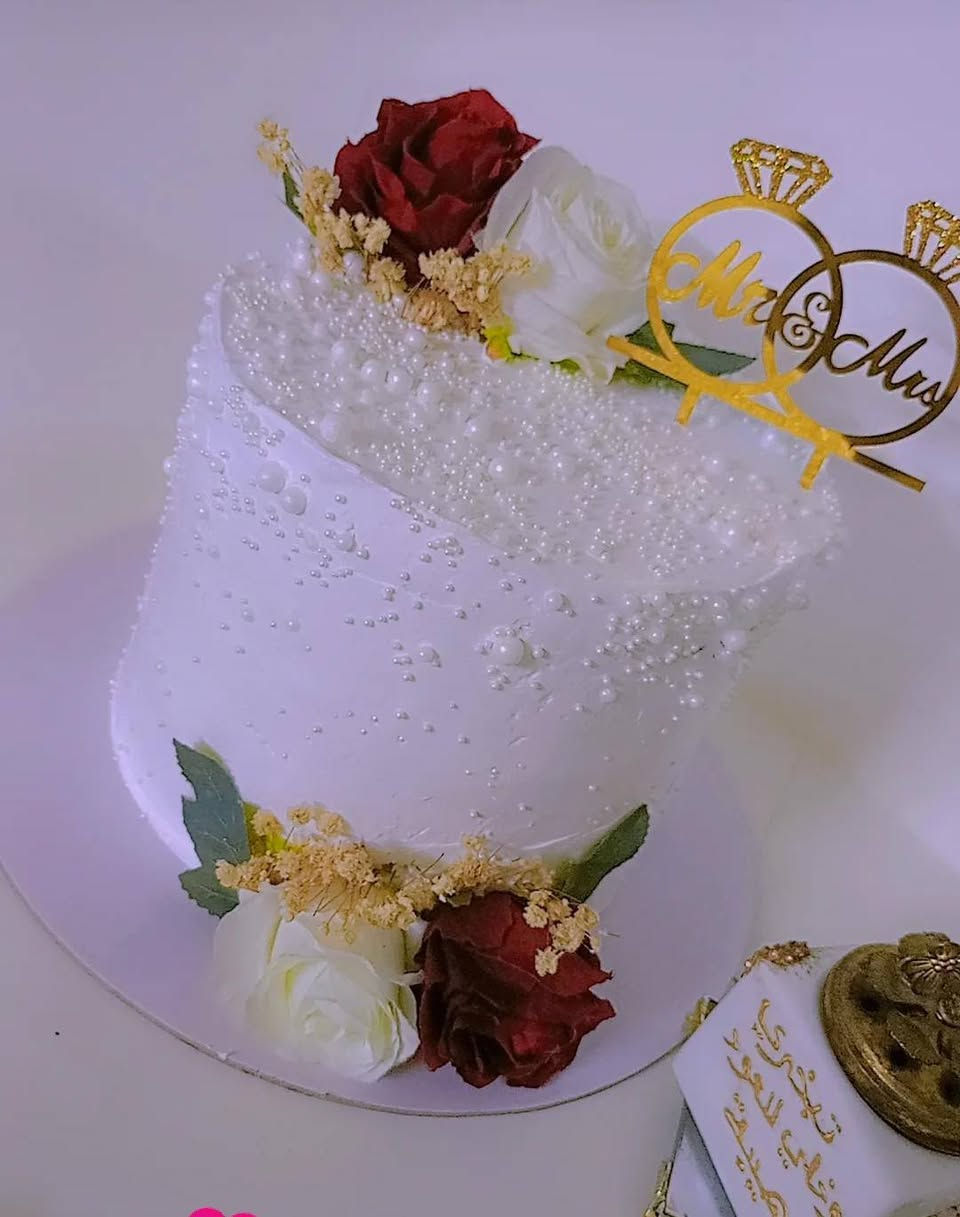 متوفر كيك منزلي تجهيز حسب الطلب 💖

توصيل داخل النهروان 💞

***********

