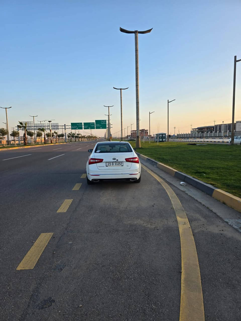كادنزا موديل 16 خليجي فول مواصفات السعر 160 ورقه وبيها مجال مكان السيارة الانبار الكرمه شارع الصبيحات رقم صاحب السيارة ***********
