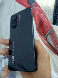 للبيع بوكو x7 برو نضافه 99%   ذاكرة 256  عشواىيه 12+12   بطاريه 98   ج...