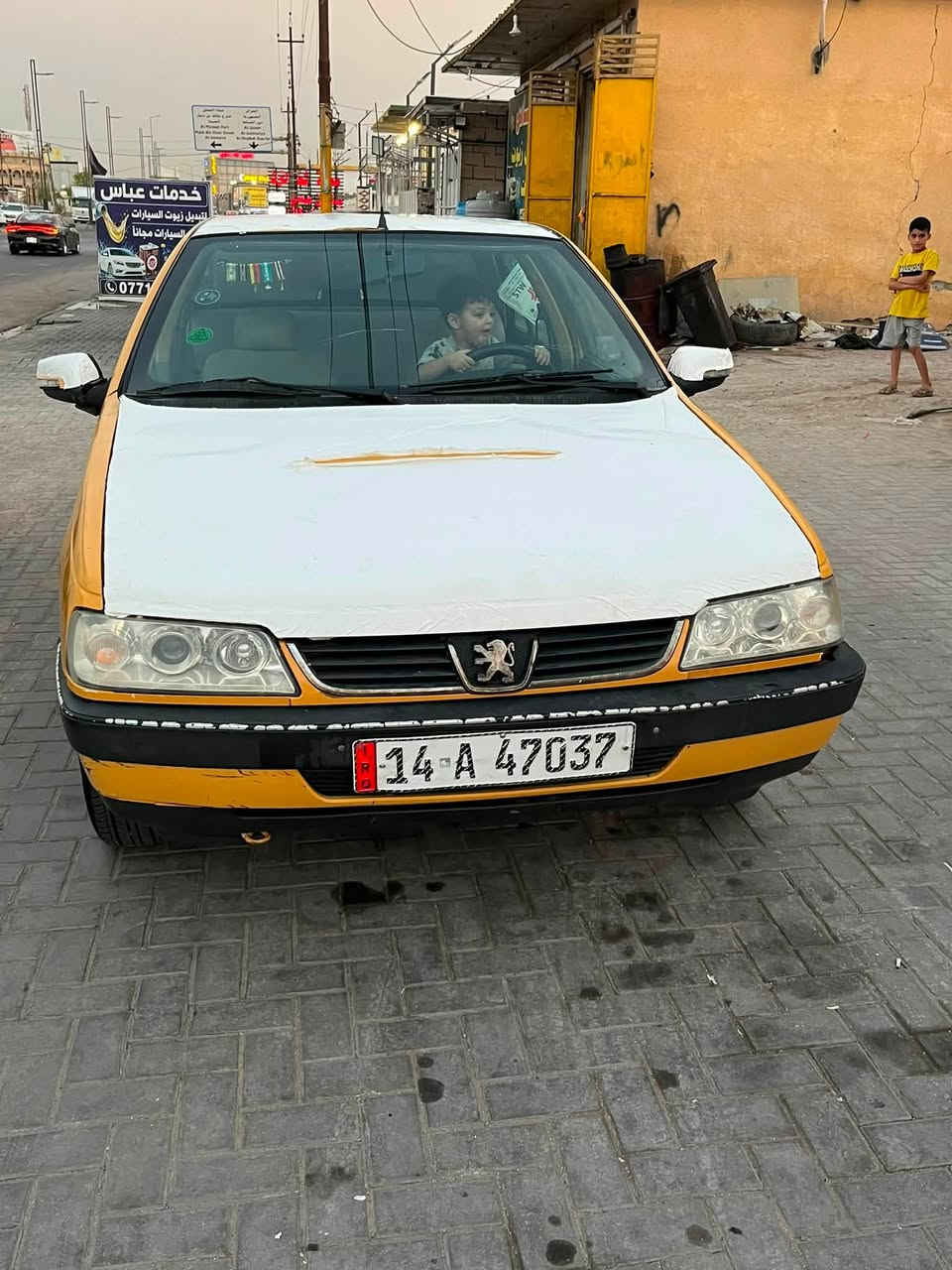 سلام عليكم 405 مديل 12سياره جديده حيل كفاله من تبديل. ولضربه وكلشي نكليزي سنويه 30 تحويل ثاني يوم مصفر كلشي كير محرك تبريد حداديه جاهزه من كلشي تفاصيل اكثر انتصال السعر 25 مستعجل عله البيع العنوان البصره المعقل قرب محطه شط الترك ***********
