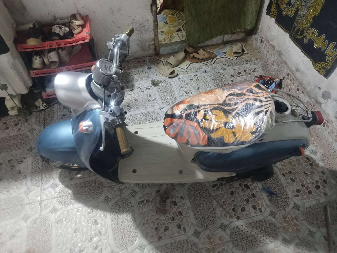 سلام عليكم مصريه للبيع شغاله سلف هندرلايت بك لايت قفل جنطه تايرات جدد مكينه ناعمه شلعه ومعدل دراجه كل نقص مابيه ماعده الباتري لسلف سعره 175 بيه مجال مكاني ناصريه مركز حي الزهرا يم علوت السمج شراي اتصل وخادمك *********** كفره اصلي الدراجه احلامن الصور
