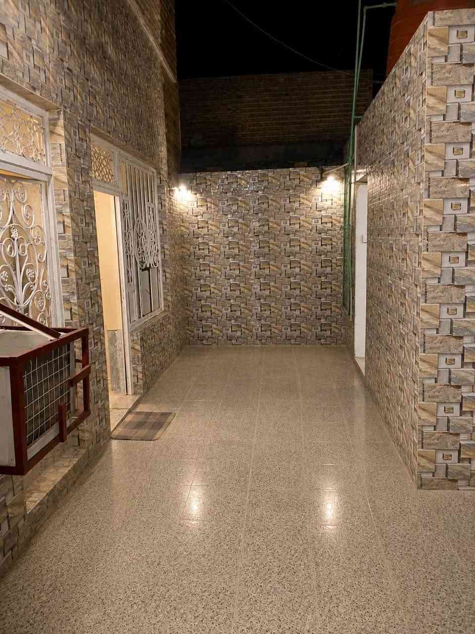 بيت لبيع حي الأمين البيت مساحته 125 يتكون البيت من+البيت ركن داخل شارع صيدليه العطاء الصفراء (مقابيل أسواق رئوف
غرفه نوم *
صاله"
استقبال *
ومطبخ *

لتواصل *********** يوجد واتساب
بيت لبيع حي الأمين البيت مساحته 125 يتكون البيت من+البيت ركن داخل شارع صيدليه العطاء الصفراء (مقابيل أسواق رئوف

