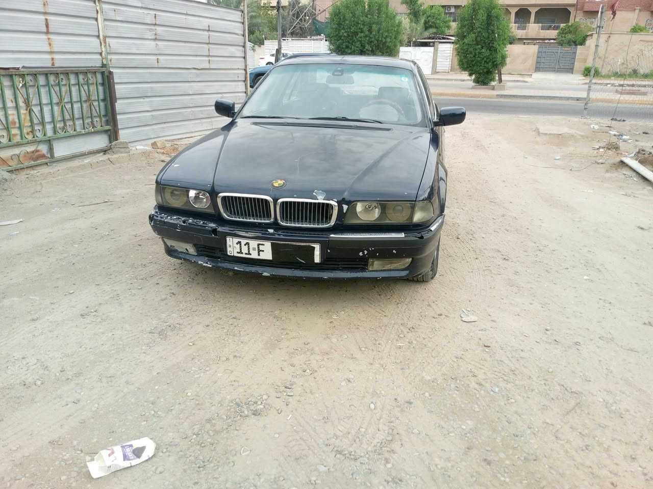 السلام عليكم BMW كاسحه موديل 94 حجم 740 محرك 8سلندر كير تمساح محرك وكير خير من الله لا تنقيص لا تبخير رقمه بغداد نكليزي بسمي  لو حبري لابيهه خياس ولاضربه يحتاجله بعض ترتيبات تجي وشوف اني شداله شاشه كامره خلفيه صدر اماي كله جديد من عده دبلات فيت بم جديد اصلي بلادي مالهه باتري جديد زوج تايرات امامي جديد السعر 42وبيهه مجال بصيط العنوان بغداد الغزاليه او شعله رقم هاتف ***********
