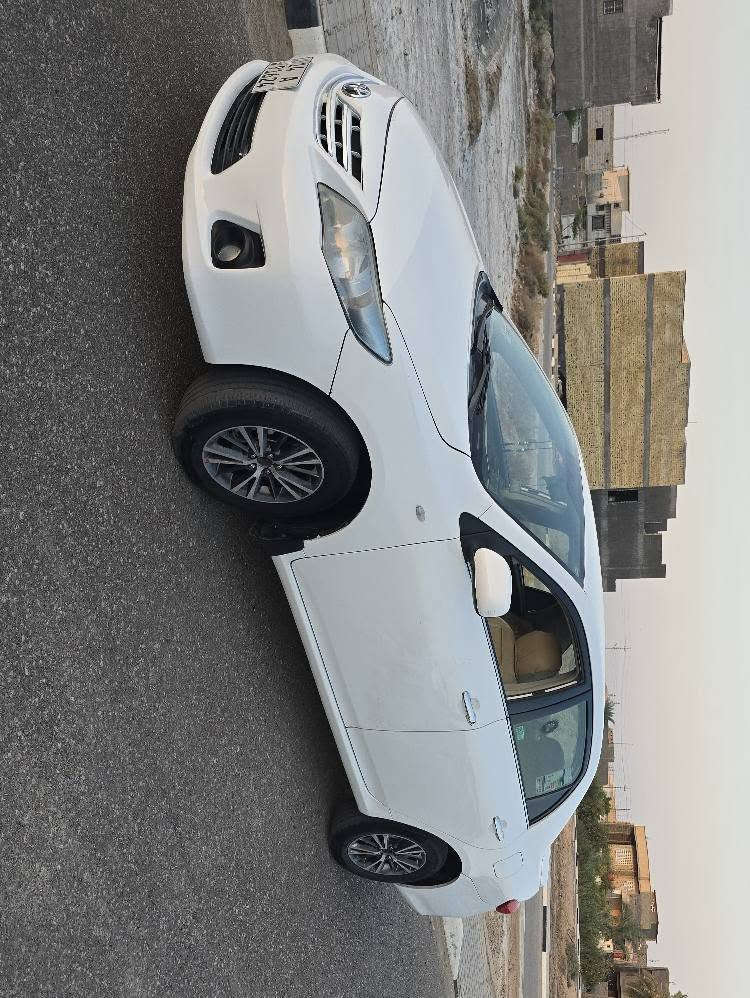 يالله  
كورلا خليجي 2013 محرك 1800 كير و محرك خير من الله بيه طخة بالباب راجع بارد و الجنطة طخة من النص فقط و راجع بارد الباقي مكفول من اي ضربة عدا كم شخط بسيط ب جاملغ و شرط تحويل ثاني يوم

🛠الادامة 
 السيارة عليها ادامة كل ٦ اشهر ومراقبة ودهن وفلتر اصلي وكالة
والسيارة بأسمي ( مدرس من البيت للدوام و العكس ) و حدادية قبل شهرين مجيكها و قطع تبديل كله مؤسسة وغلق وفتح الابواب بالبصمة و مراية كهرباء بس كمبريسة يرادلة تبديل ... 

📋الرقم و السنوية 
سنوية جديدة لحد ٢٧  و رقم بصرة انكليزي بأسمي جاهز مشروع وطني  يعني تجي اتحول و تتوكل على الله و بالعافية عليك 

📍مكاني البصرة / قضاء المدينة 

🔴لمعرفة السعر و للجاد بالشراء راسل  واتساب  يجيك السعر برد تلقائي لان اكو ناس تعبانة تكسر بالسعر 

📞للاستفسار يوجود واتساب او اتصال 
*********** الزبير, البصرة
