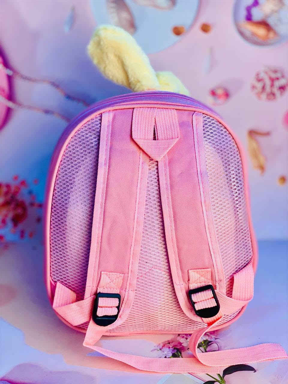 🎒✨ حقيبة لابوبو المدرسية للأطفال ✨🎒  

اختيار مثالي يجمع بين المتانة والأناقة لراحة أطفالك في المدرسة والروضة 🧒👧💖  

تتميز بـ:  
🔸 سحابين لسهولة الفتح والتنظيم 👜✔️  
🔸 حافظة صغيرة تتعلق بالحقيبة لحفظ الأغراض المهمة 🎀🔑  
🔸 جلد قوي يتحمّل الاستخدام اليومي 💪🎒  
🔸 متوفرة بـ 4 ألوان ناعمة وجذابة تناسب جميع الأذواق 🌸🎨  
الارتفاع 30cm
العرض 30cm 
خفيفة، عملية، ومصممة لترافق أطفالكم بكل راحة وأناقة طوال اليوم الدراسي ✨📚

سعر القطعة ١٠ ألف 
🚘يوجد خدمة توصيل لجميع محافظات العراق 
الحجز خاص واتساب ***********
