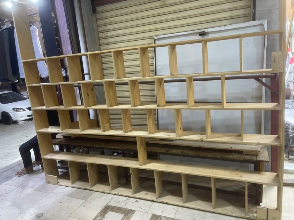 للبيع رفوف خشب
***********

