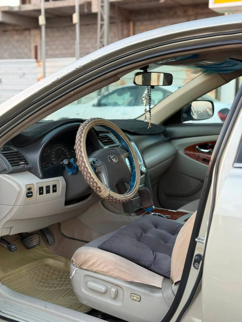 🚗كامري خليجي موديل 2007 محدث فول مواصفات GLX
صدر امامي خلفي كله جديد تخم تاير

محرك 2400 المرغوب

السيارة بيه ٣ قطع رش ابيع احزام  اثر جراد بدون دواخل

تحكم سترين

فتحة السقف

برده خلفيه 

منظومة تبريد جديده 

شاشة وكامره خلفيه

واشارات مري

محرك كير بلاد بدون تنقيص 

داخل بيجي اناره داخليه تخبل

اكشانه كهرباء

رقم بغداد  شرط التحويل 

السعر 97 وبيه مجال

عنوان السياره الرمادي حصيبة الشرقيه 

***********
