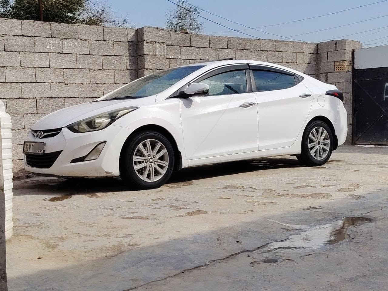 السلام عليكم عيوني النترا مديل 15 سيارة فول مواصفات تبريد قطعتين فتحة 4دسك شاشة كامرة دوارة فول مواصفات ماعدة بصمة  رقم بغداد بسمي تحويل ثاني يوم سيارة كاملها من كلشي مكينة 1800 بدل بيها نص طابوكة بس ابيع مفتوح لا تنقيص ولا تبخير وين متريد اطلع بيها 
سعر 117 ورقه بيها مجال قليلل كلش مكان سيارة واسط حي الخضراء *********** بيها طخة بالباب خلفي
