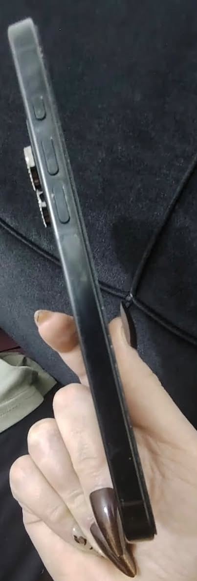 مبايل 16 برو ماكس للبيع نضافه ميه بل ميه استعمال قليل ذاكره 512 بطاريه 99 شريحه إلكتروني لون اسود السعر 1350 وبي مجال كارتون ويه مكاني شارع الكفاح اليريد يجي خاص او يتصل ***********
