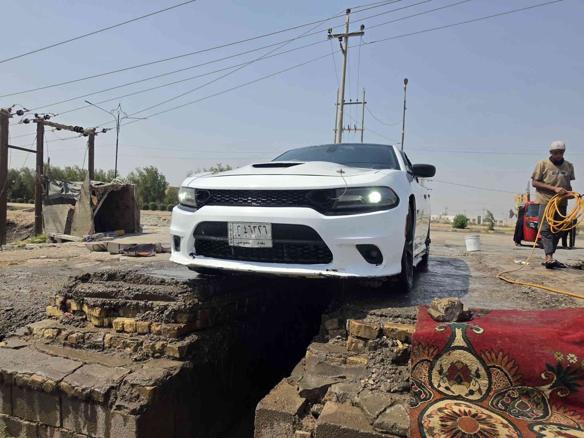 دودج تشارجر  RT 5700 موديل 2016  بغداد خصوصي والسنويه بأسمي بس سقطت صارلها فتره وماجددتها لأنشغالي بأمور اخرى السعر 175 وبيها مجال مال جناي فقط للدوام مستخدمها +حادثها فقط جاملغ بأمريكا وهنا مبدل بنيد للتحديث 
●تدفئه تبريد جيد 
●ايرباك سليم 
●كشنات جلد 
●تدفئه تبريد بالكشنات 
●شفتات ستيرن 
●تحكم كامل ستيرن 
●كشنات تحكم كهربائي 
●شاشه كبيره 
●ويل 20 (بلاك توب) 
●محرك وگير نظيف جدآ 
●بي اضافه اويل كاج كان (قانصه زيت) 
●السياره بيها كاميرا خلفي امامي (داش كام) 

غير متواجد بالفيس للاتصال ***********
