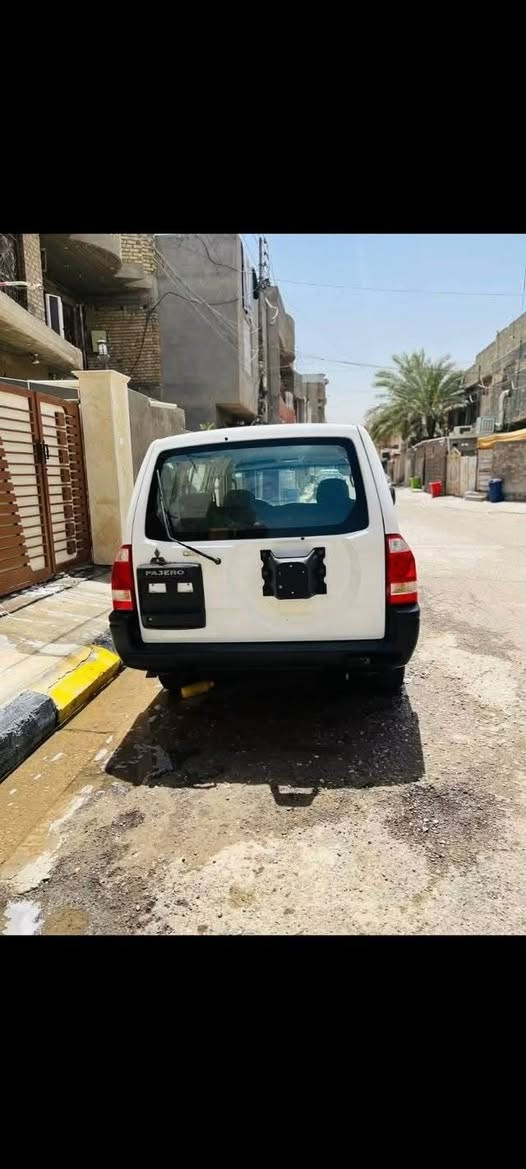 باجيرو 2004 مزاد سيارةكفالة من كلشي جاهزة بيهة صبغ فقط جاملغ وبنيد جمالية مكينة كاز اسويلك وكالة عامة سعر 65 وبيهة مجال مكان سيارة بغداد رقـــم الهاتف‏‪***********‬‏
