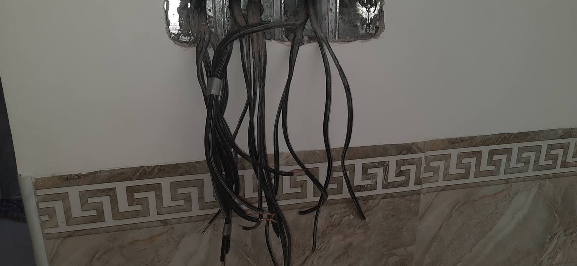 تأسيس  كهرباء  ماي مجاري  بيوت ومجمعات  وعمارات 

كهرباء/ بوري سيمنس  وبوردات عاديه وts  وكل متعلقات  كهرباء

ماي / تأسيس  سخانات وماطورات ماء وبيوت كامله 

مجاري /بيوت وكل متعلقات  بل مجاري

ابو رضا ***********
ابو محمد ***********
