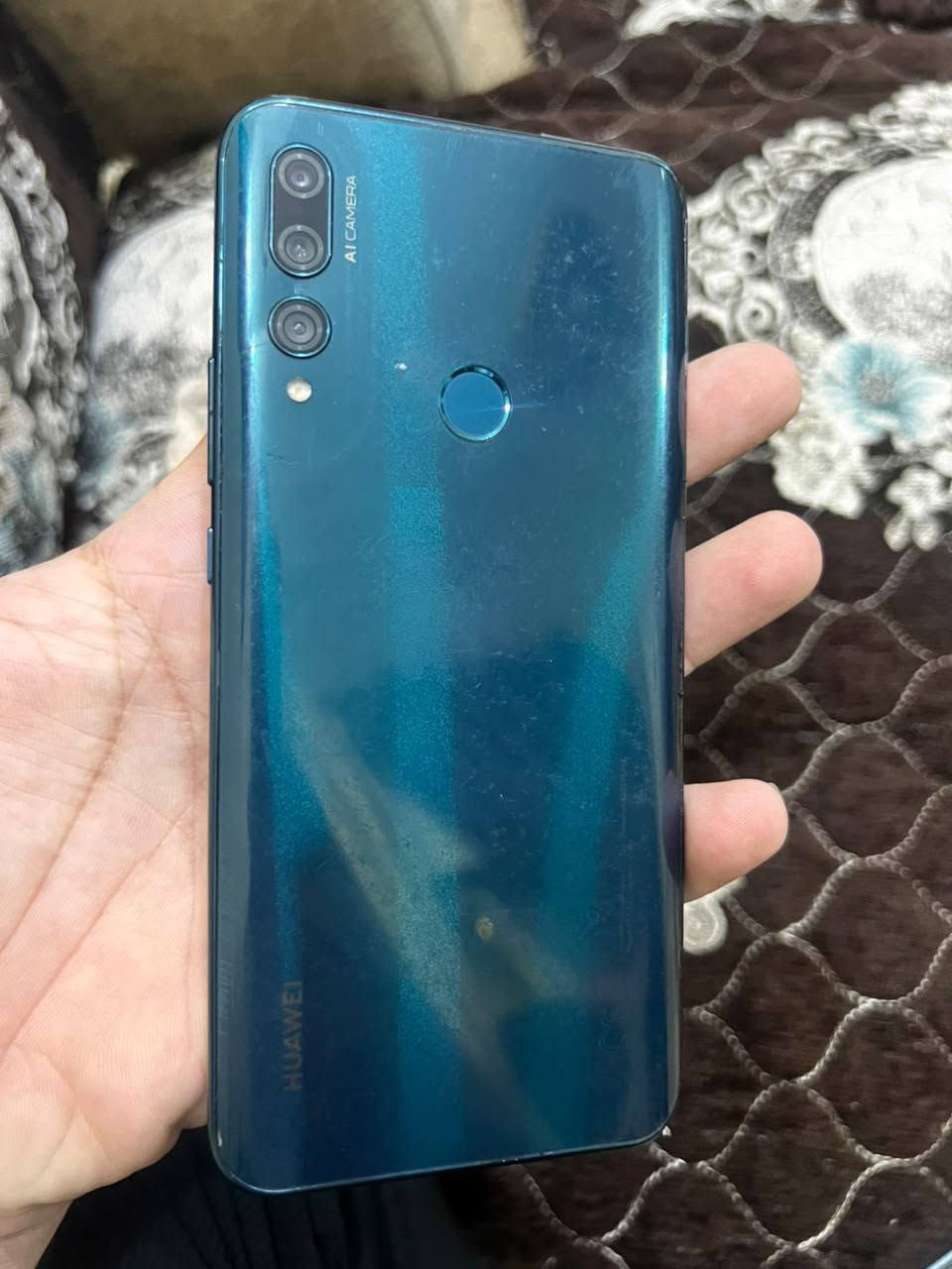 السلام عليكم huawei y9prime
الجهاز يخبل مشكلته فقط كامره اماميه ماتخرج الجهاز مبدل شاشه اصليه سعره يخبل ماكني بغداد العبيدي توصيل ماعندي 
***********
